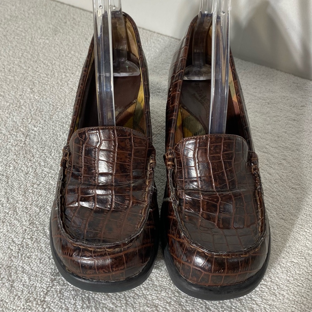 Vintage 90s Skechers Brown Croc Embossed Faux Leather Chunky Heeled Loafers 6.5 - Picture 2 of 14